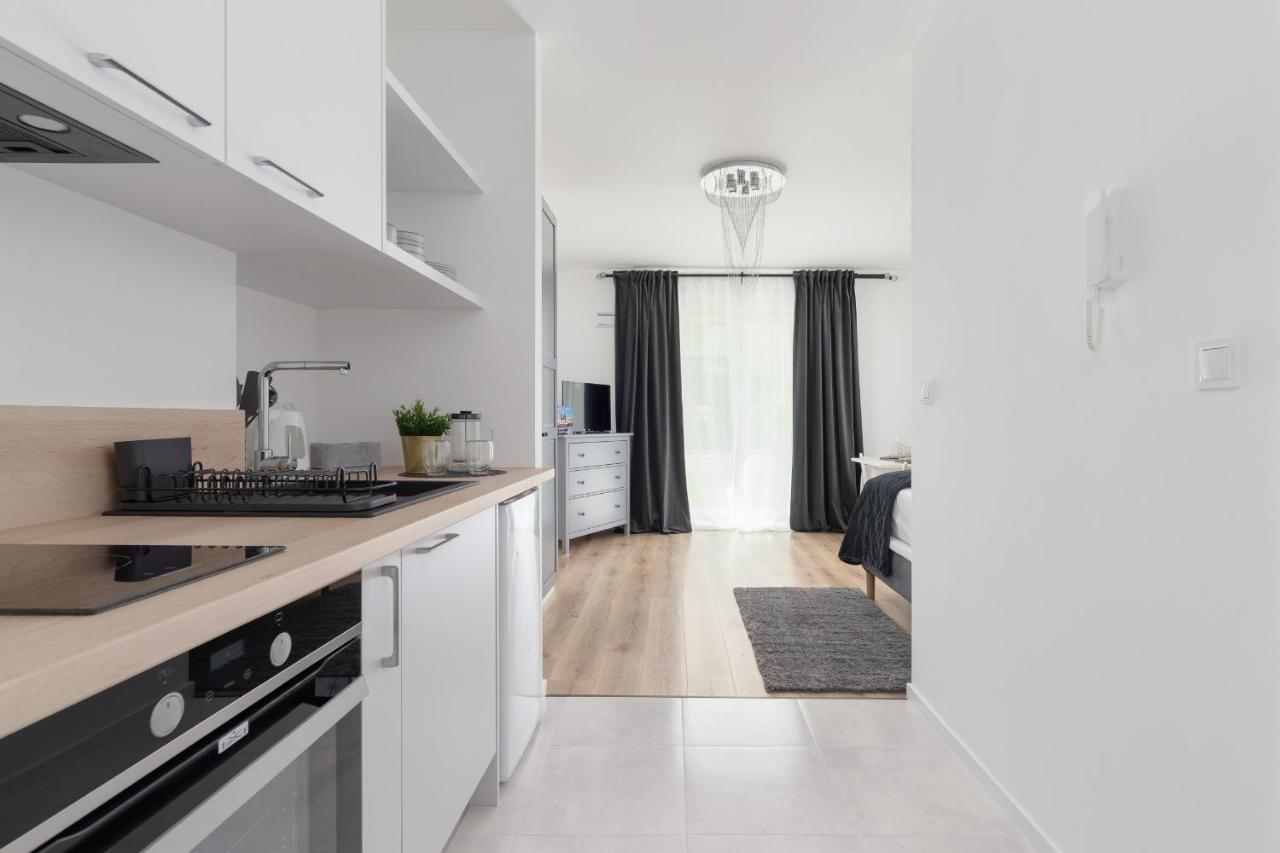 Elegant Pet-Friendly Studio In Krakow By Noclegi Renters Exterior photo